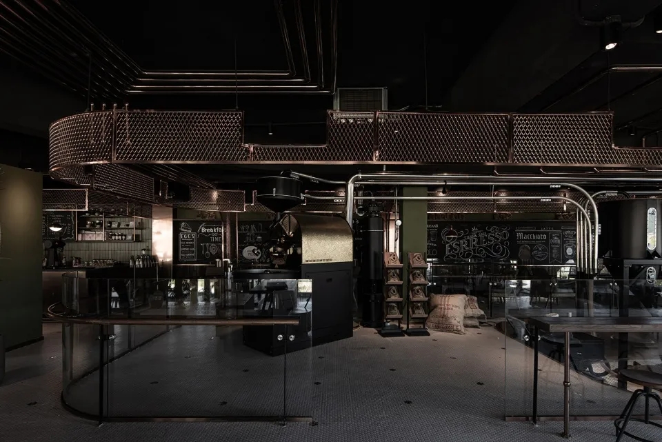 茂名硬核的金属质感，让这个杭州餐饮空间设计绝了